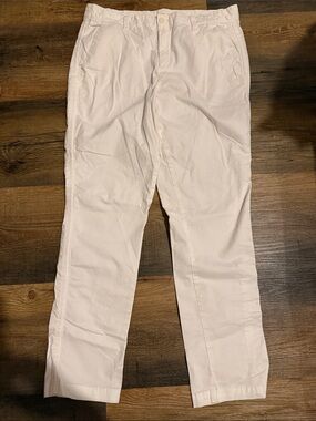 GAP Women’s White Chino Pants